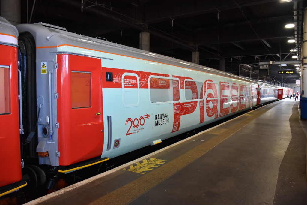 Rail 220 Inspiration Train at London Euston (c) Neil Dinnen